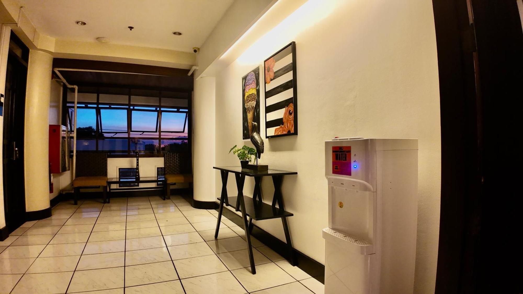 Urban Inn Iloilo Bagian luar foto