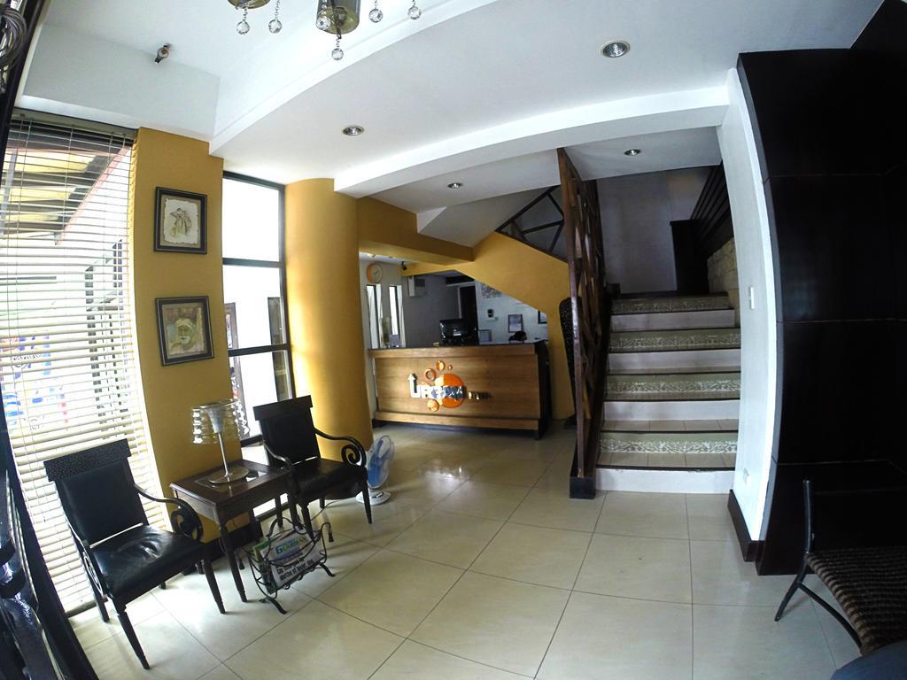 Urban Inn Iloilo Bagian luar foto