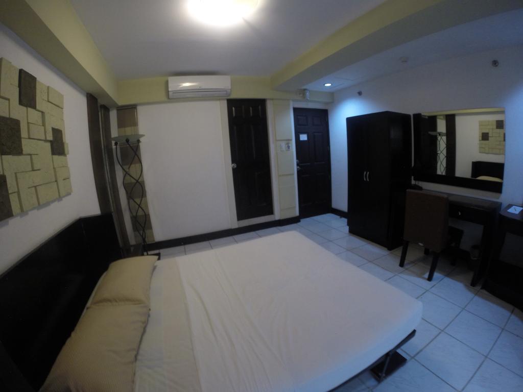Urban Inn Iloilo Bagian luar foto