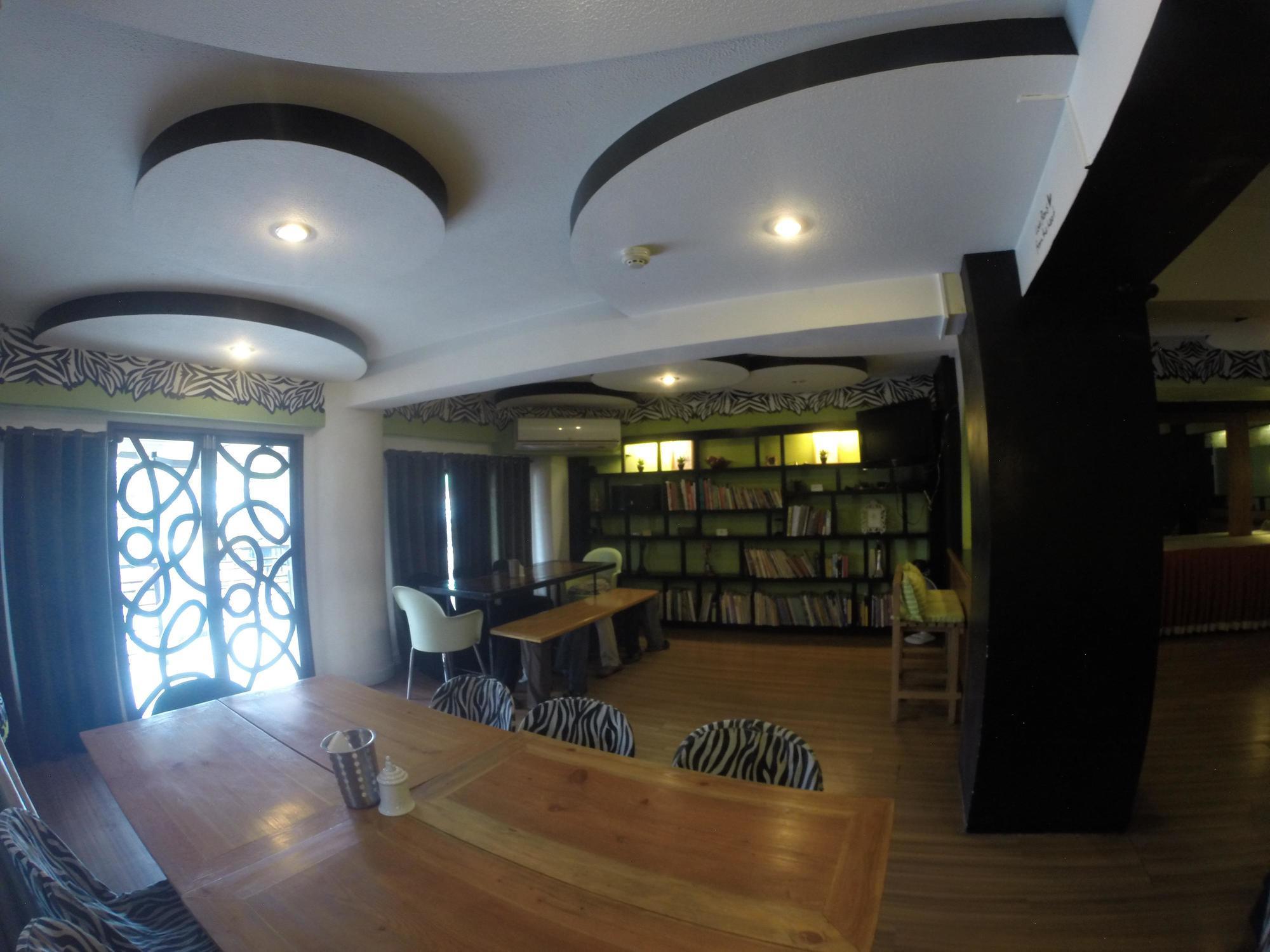 Urban Inn Iloilo Bagian luar foto